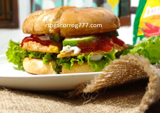 Burger Tempe dan Tahu Crispy